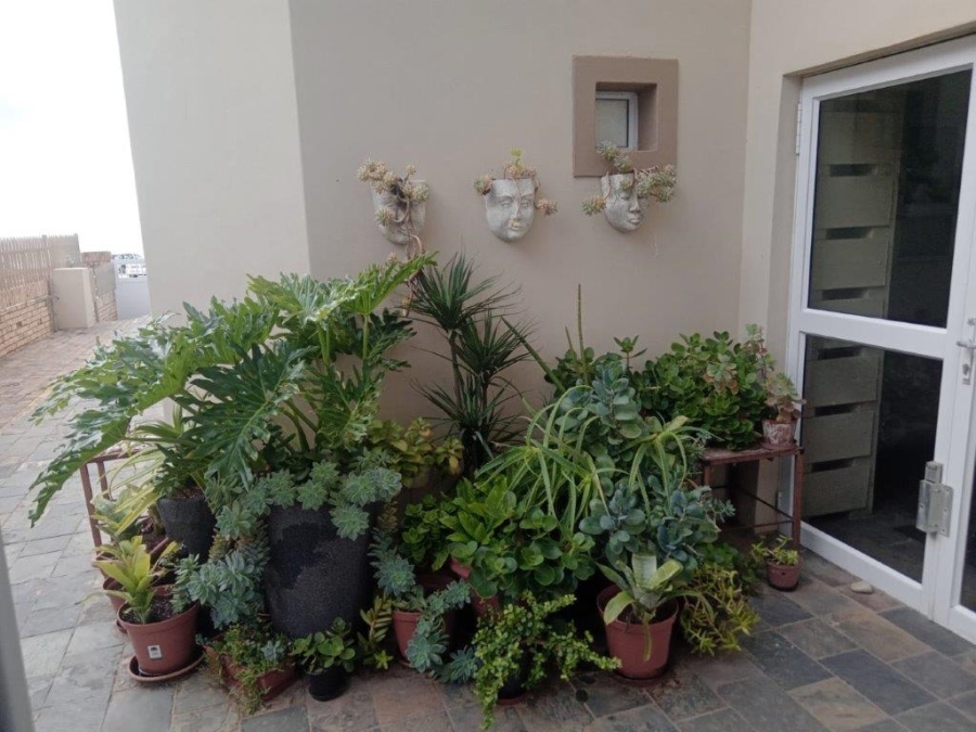 2 Bedroom Property for Sale in Jeffreys Bay Central Eastern Cape